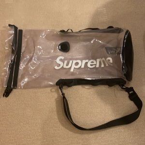 Supreme SealLine Discovery Dry Bag 20L Clear